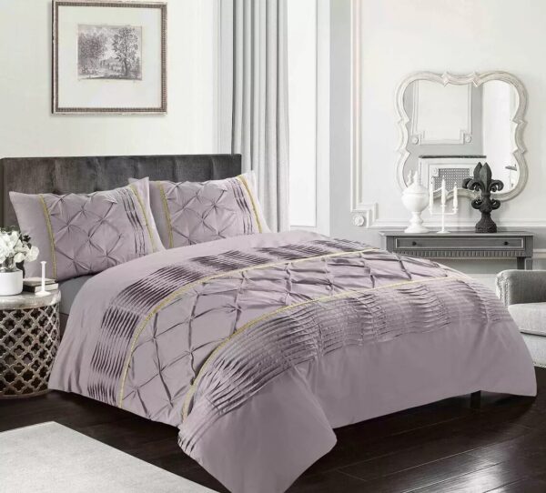 Eleanor Laced Pintuck Diamond Duvet Quilt Cover Set With Pillowcases