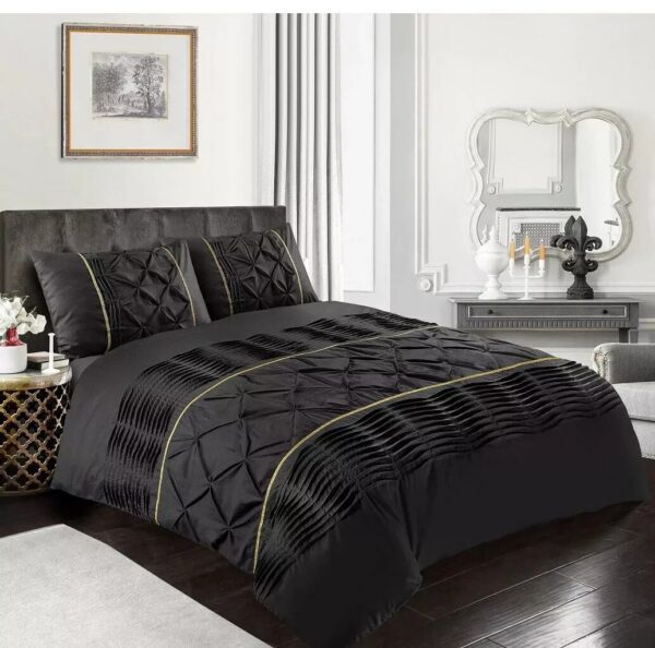 Eleanor Laced Pintuck Diamond Duvet Quilt Cover Set With Pillowcases