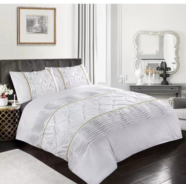 Eleanor Laced Pintuck Diamond Duvet Quilt Cover Set With Pillowcases