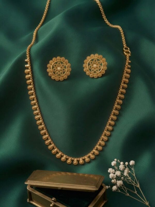 24ct gold plated necklace & earrings set sm1 24CT Gold-Plated Necklace & Earrings Set SM1