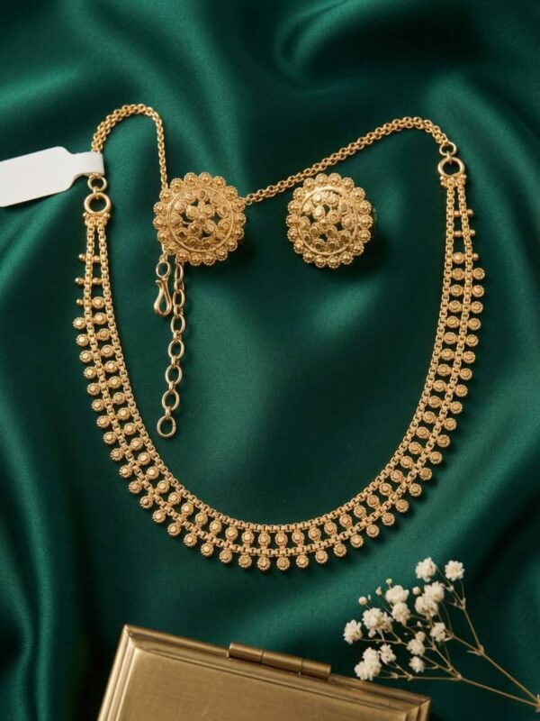 24ct gold plated necklace & earrings set sm2 24CT Gold-Plated Necklace & Earrings Set SM2